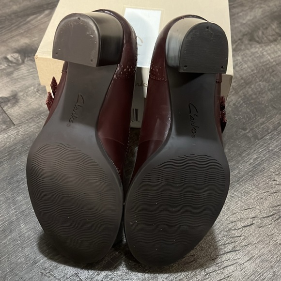 Clark’s Leather Claeson Tilly Burgundy Maryjane shoes size 5.5 Comfort cushion - Picture 6 of 6